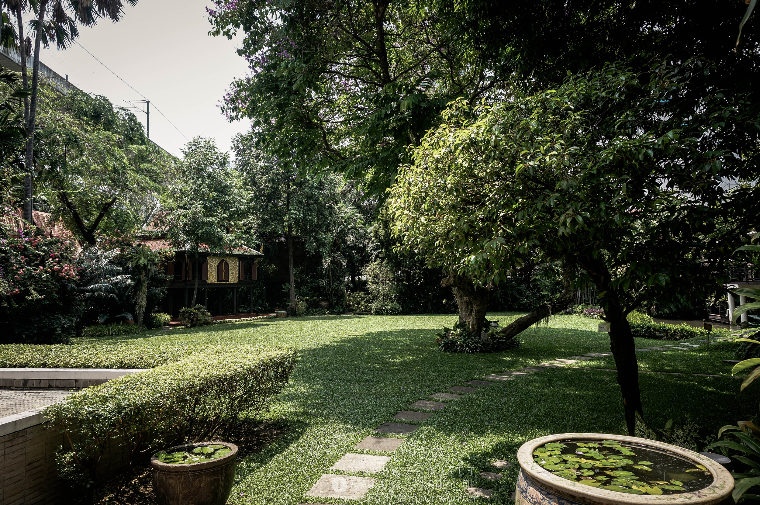 สวนภายใน