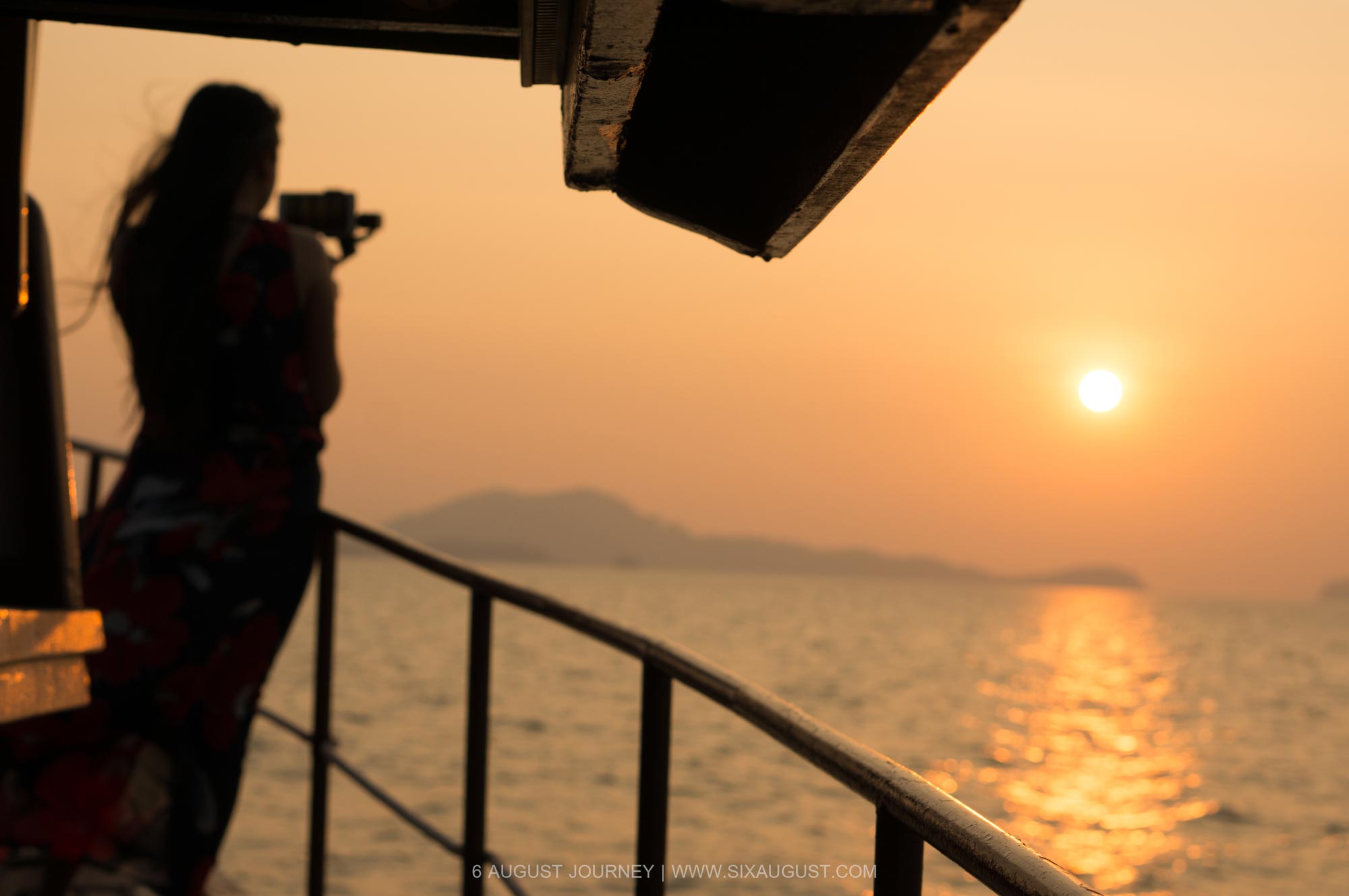 พระอาทิตย์ตกที่เรือ Royal Andaman