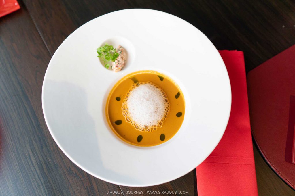 Rib Room and Bar Steakhouse รีวิว ซุปล็อบสเตอร์ Lobster Bisque ( ซุปกุ้งล็อบสเตอร์หรือล็อบสเตอร์บิสค์ )