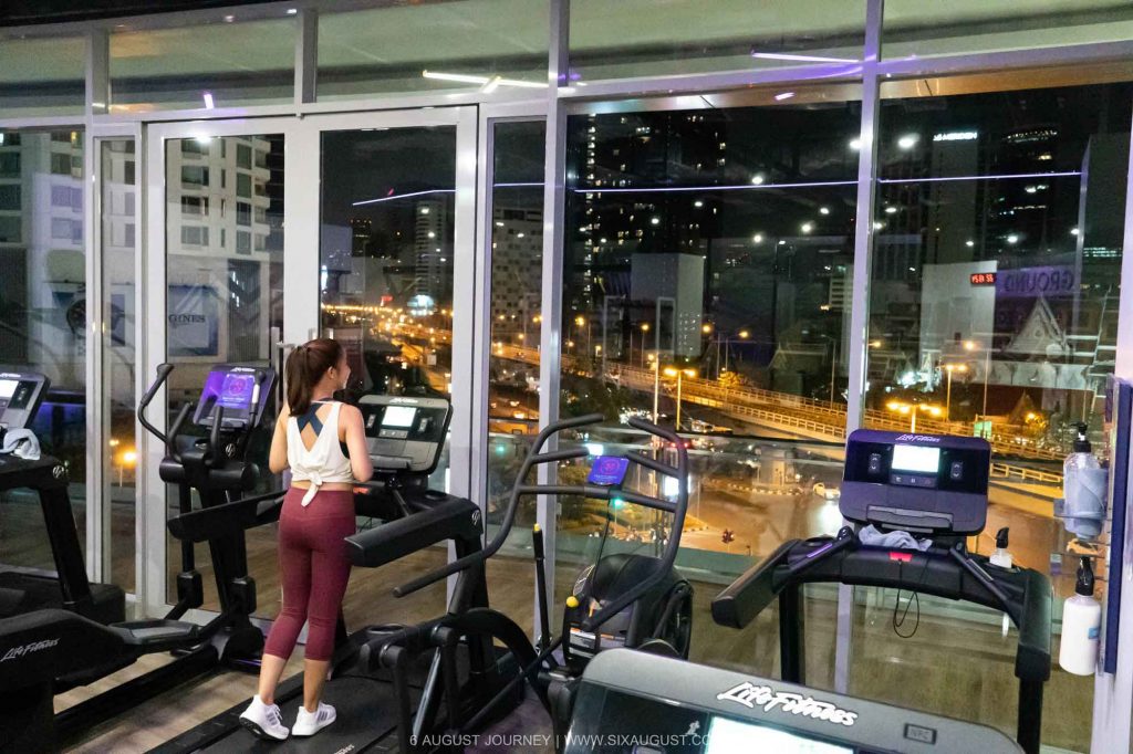 รีวิว Celebrity Fitness